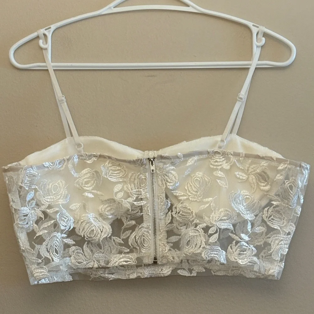 4/$20➡️  Sheer White Floral Lace Bustier with Zip Back – Size Large 20" PTP EUC - Picture 7 of 13